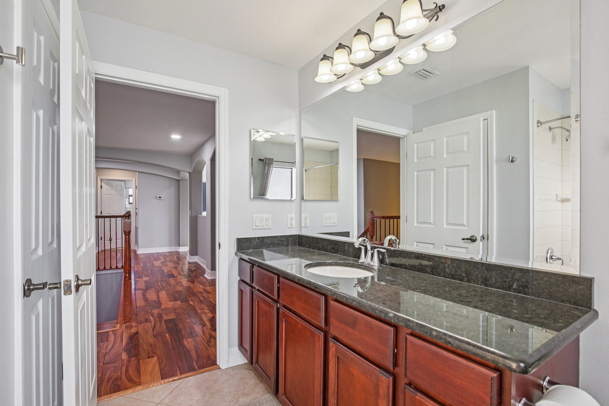 Toulon Blvd-S1312-041.jpg