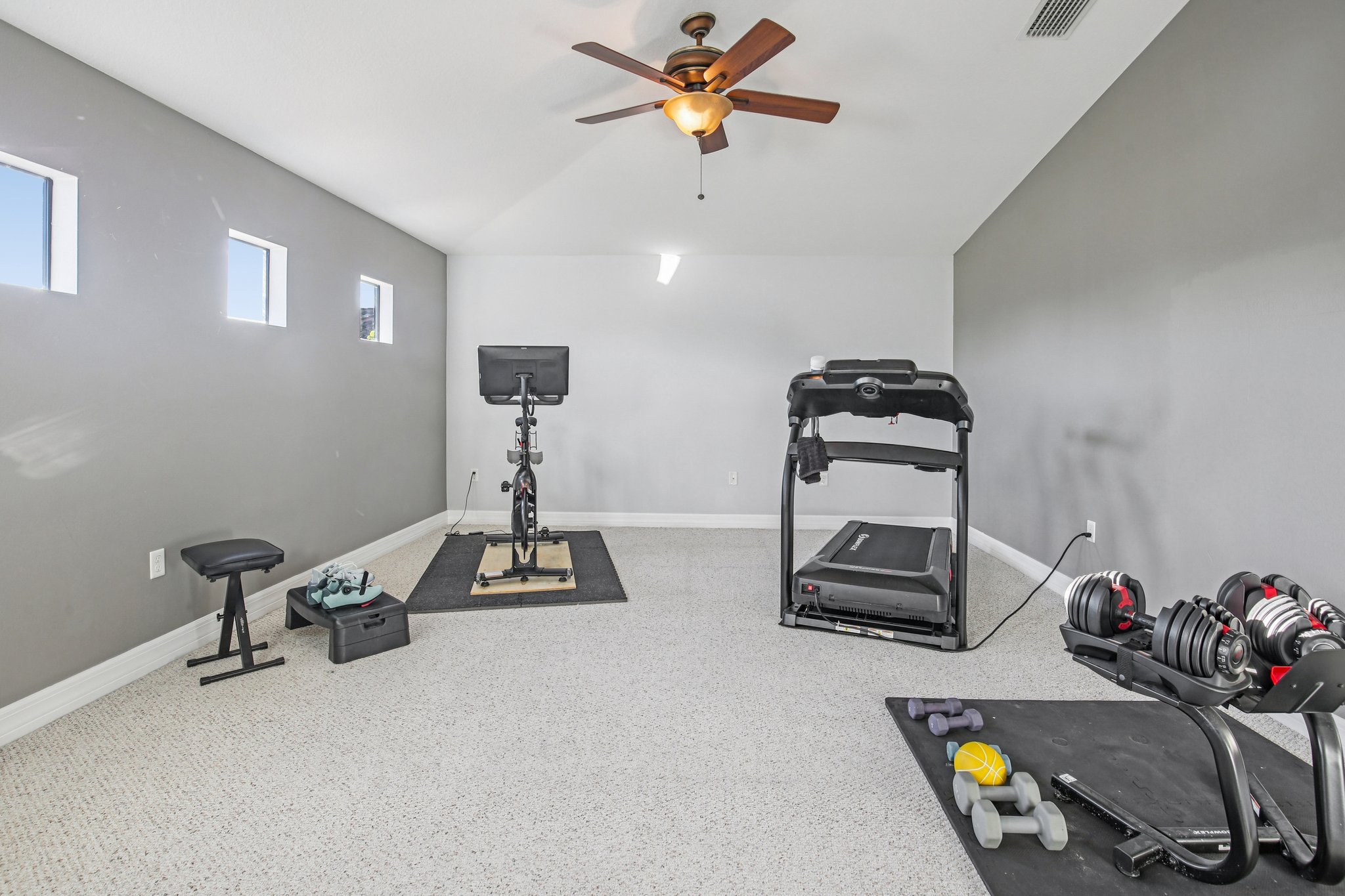 Toulon Blvd-S1312-044.jpg