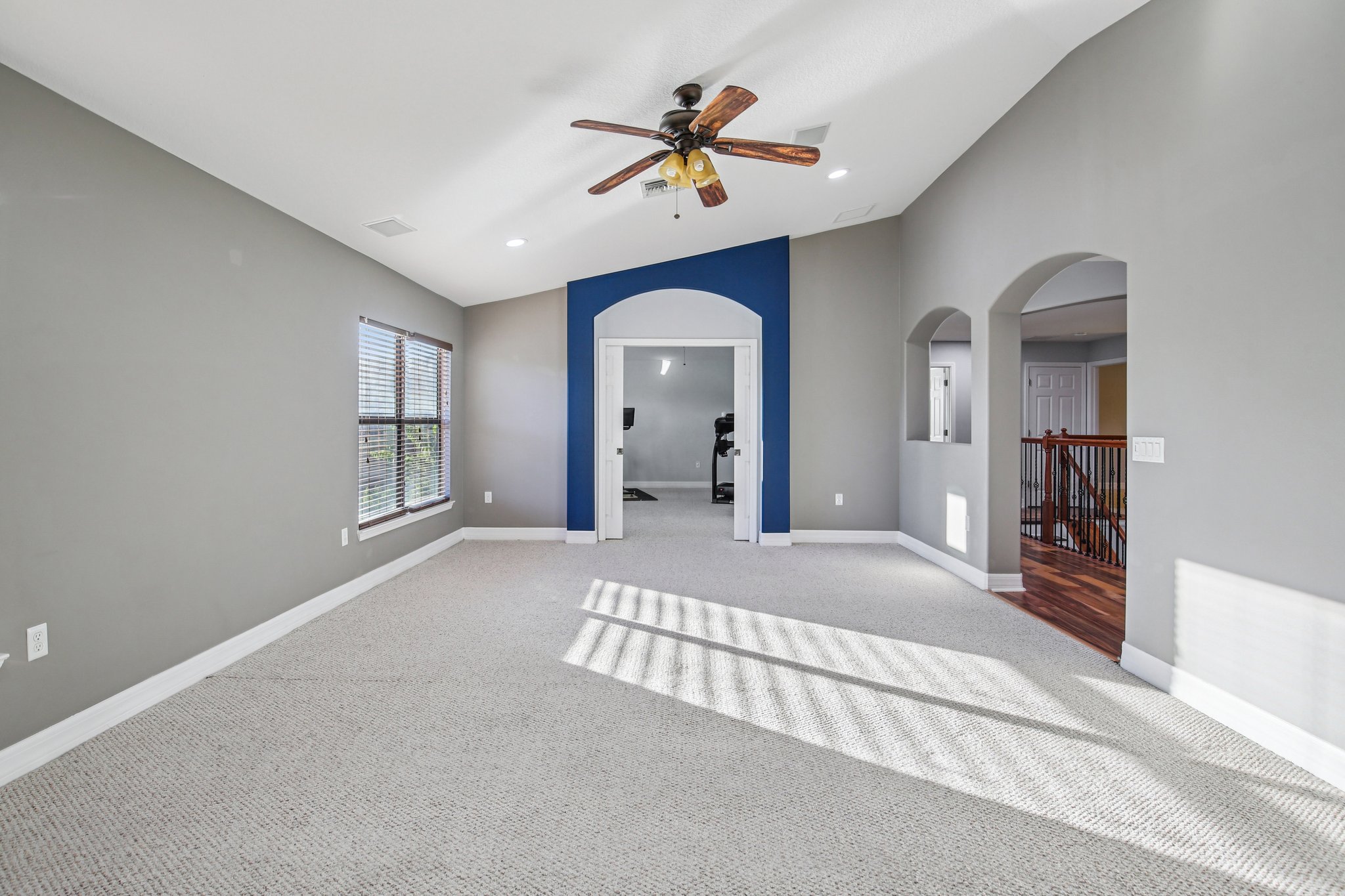 Toulon Blvd-S1312-049.jpg