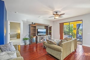 Toulon Blvd-S1312-010.jpg