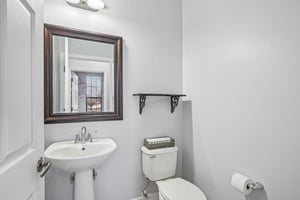 Toulon Blvd-S1312-028.jpg