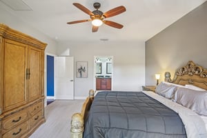 Toulon Blvd-S1312-031.jpg