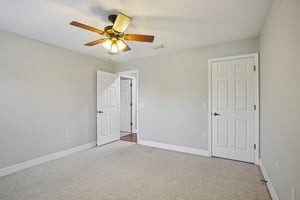 Toulon Blvd-S1312-052.jpg