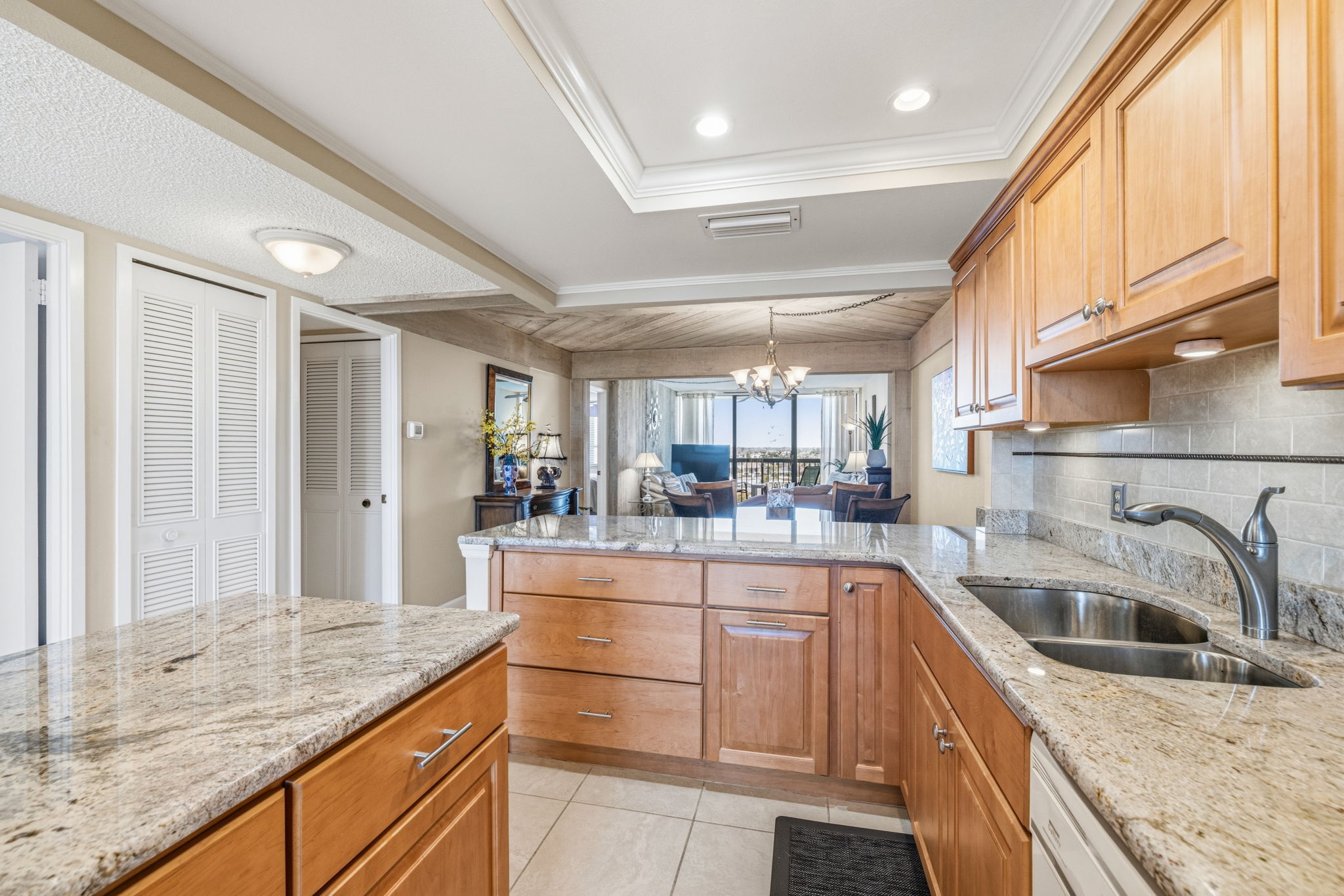 8 - 9415 Blind Pass Rd 702, St. Pete Beach, FL 33706