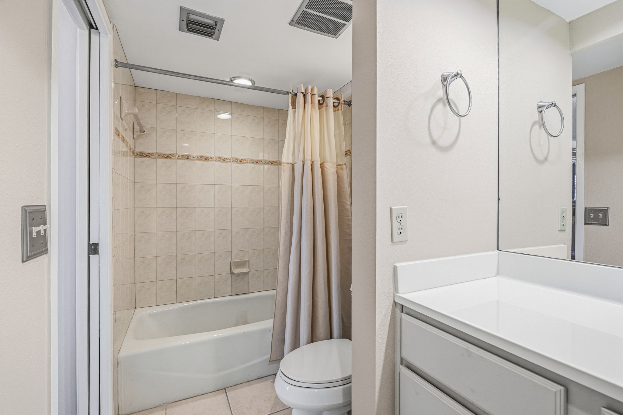 23 - 9415 Blind Pass Rd 702, St. Pete Beach, FL 33706