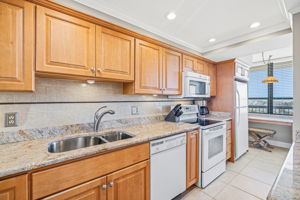 7 - 9415 Blind Pass Rd 702, St. Pete Beach, FL 33706