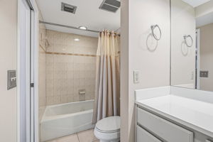 23 - 9415 Blind Pass Rd 702, St. Pete Beach, FL 33706