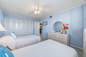 25 - 9415 Blind Pass Rd 702, St. Pete Beach, FL 33706