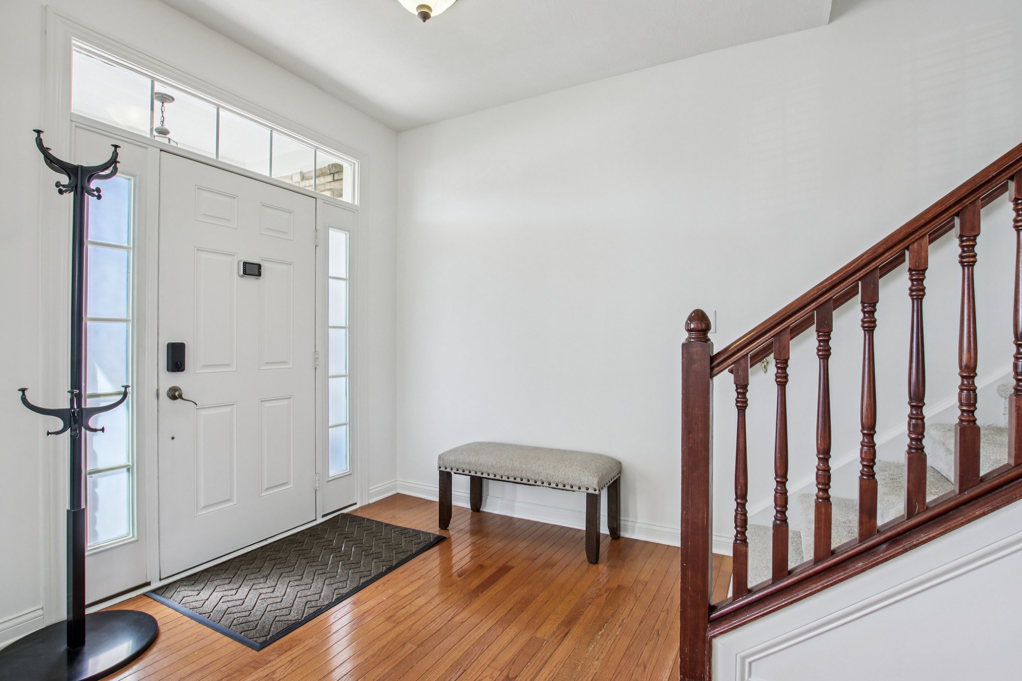 Woodslake Dr-S0704-005.jpg