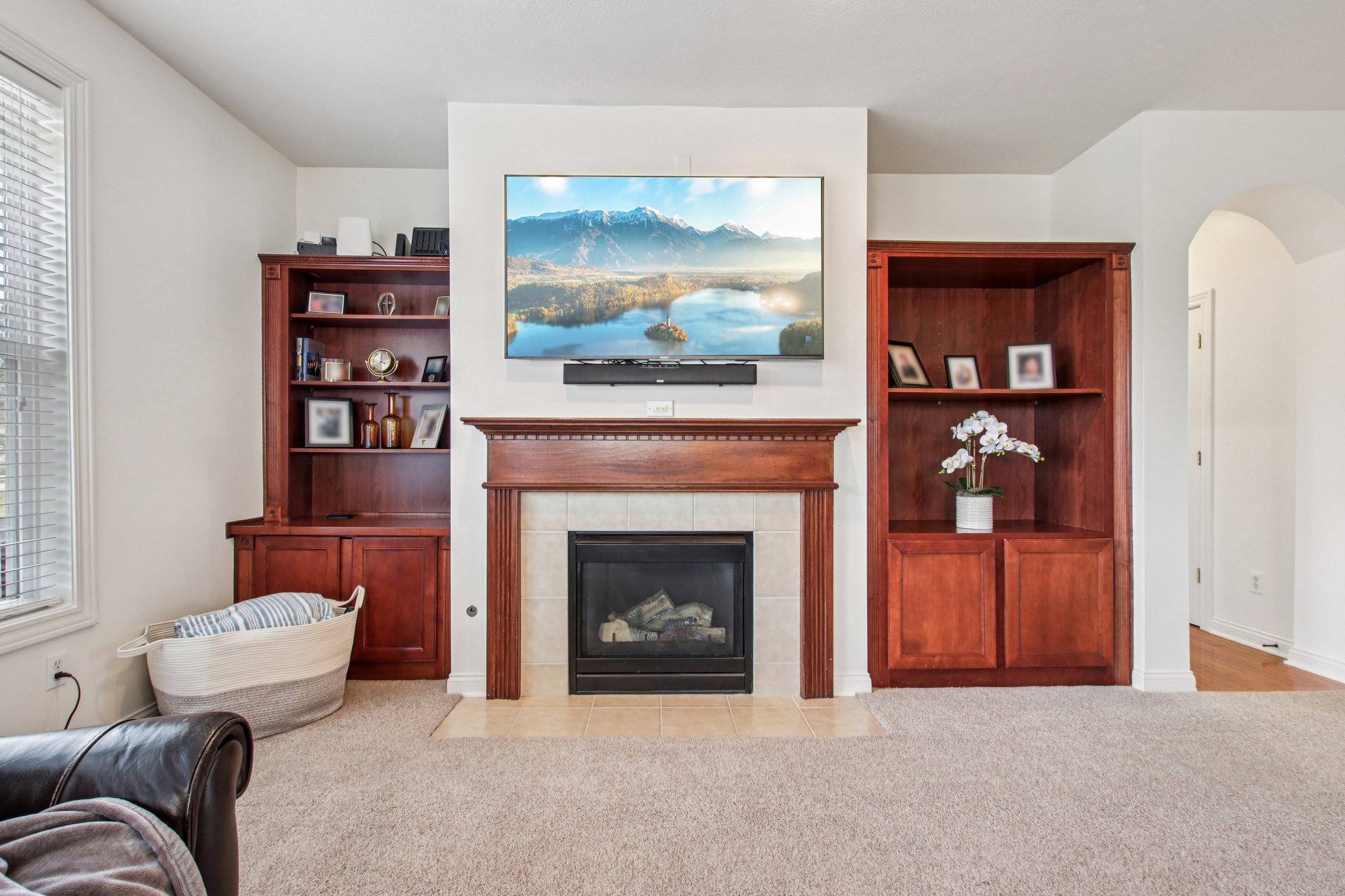 Woodslake Dr-S0704-014.jpg