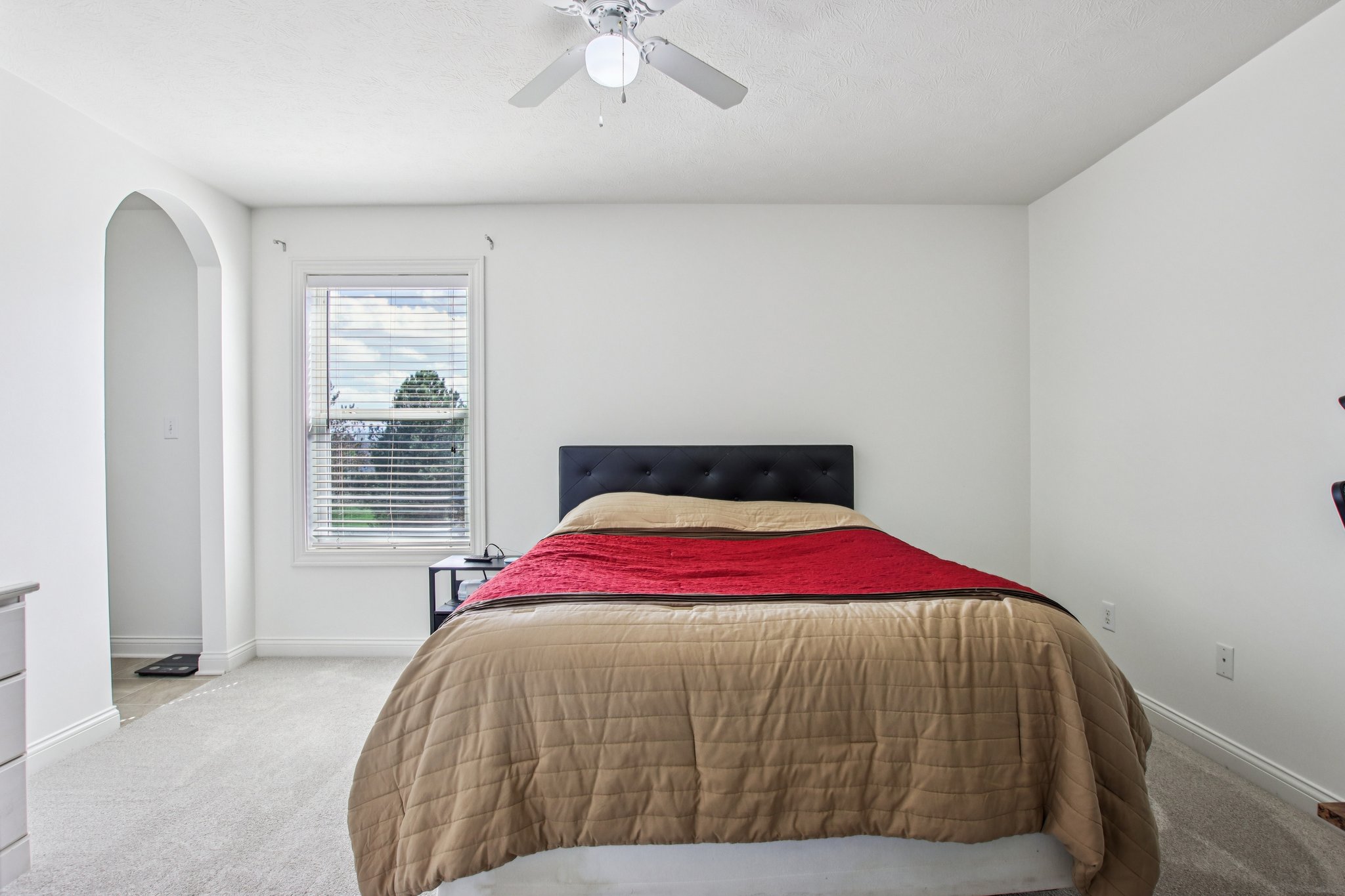 Woodslake Dr-S0704-027.jpg