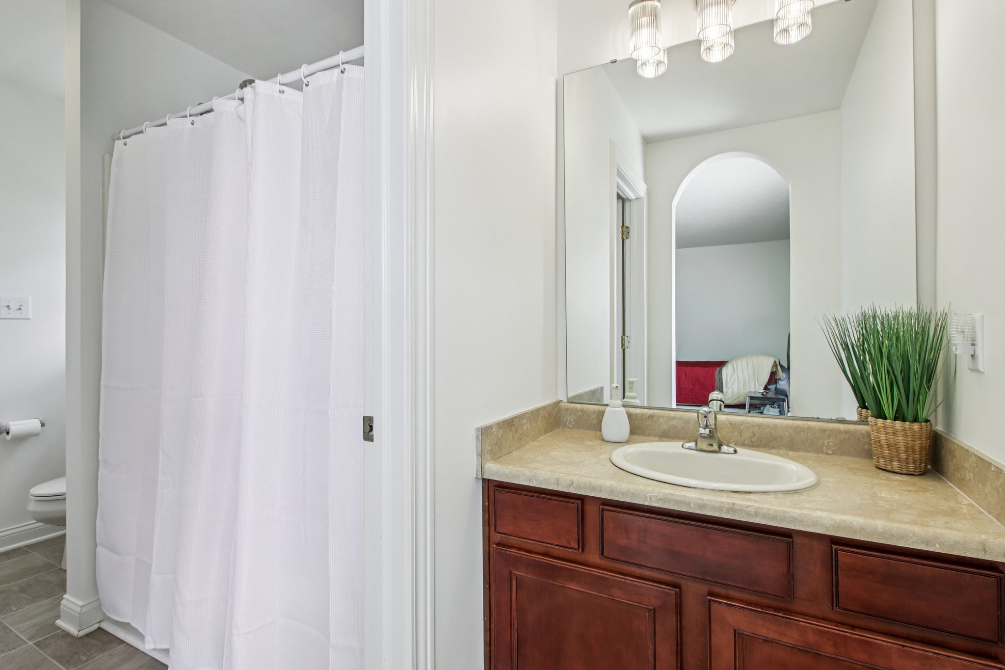 Woodslake Dr-S0704-029.jpg