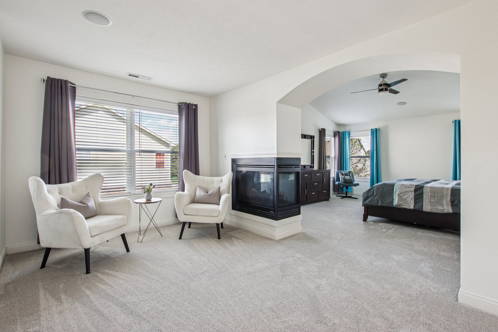 Woodslake Dr-S0704-035.jpg