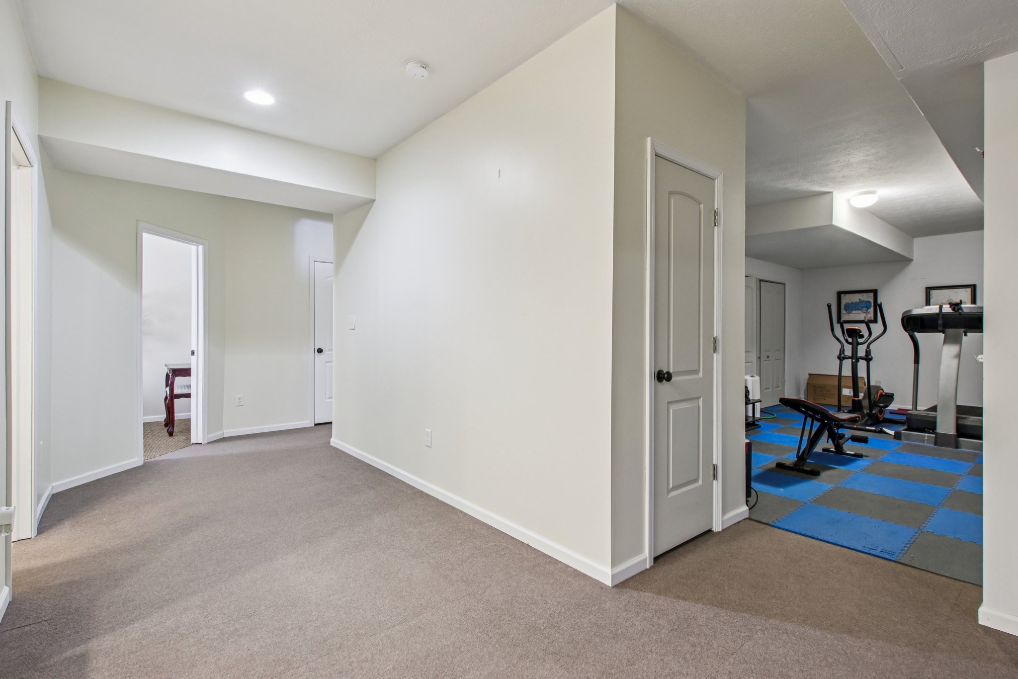 Woodslake Dr-S0704-045.jpg