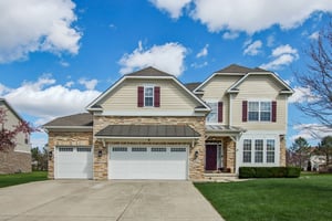 Woodslake Dr-S0704-001.jpg