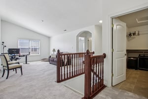 Woodslake Dr-S0704-010.jpg