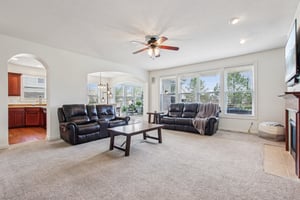 Woodslake Dr-S0704-011.jpg