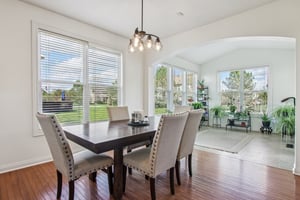 Woodslake Dr-S0704-016.jpg