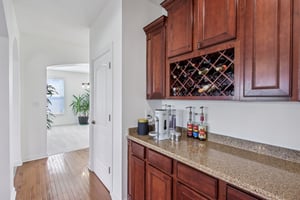 Woodslake Dr-S0704-017.jpg