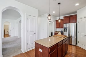 Woodslake Dr-S0704-019.jpg