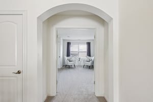 Woodslake Dr-S0704-034.jpg