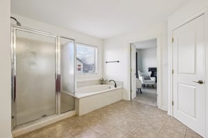 Woodslake Dr-S0704-039.jpg