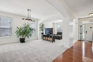 Woodslake Dr-S0704-050.jpg