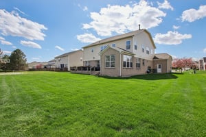 Woodslake Dr-S0704-063.jpg