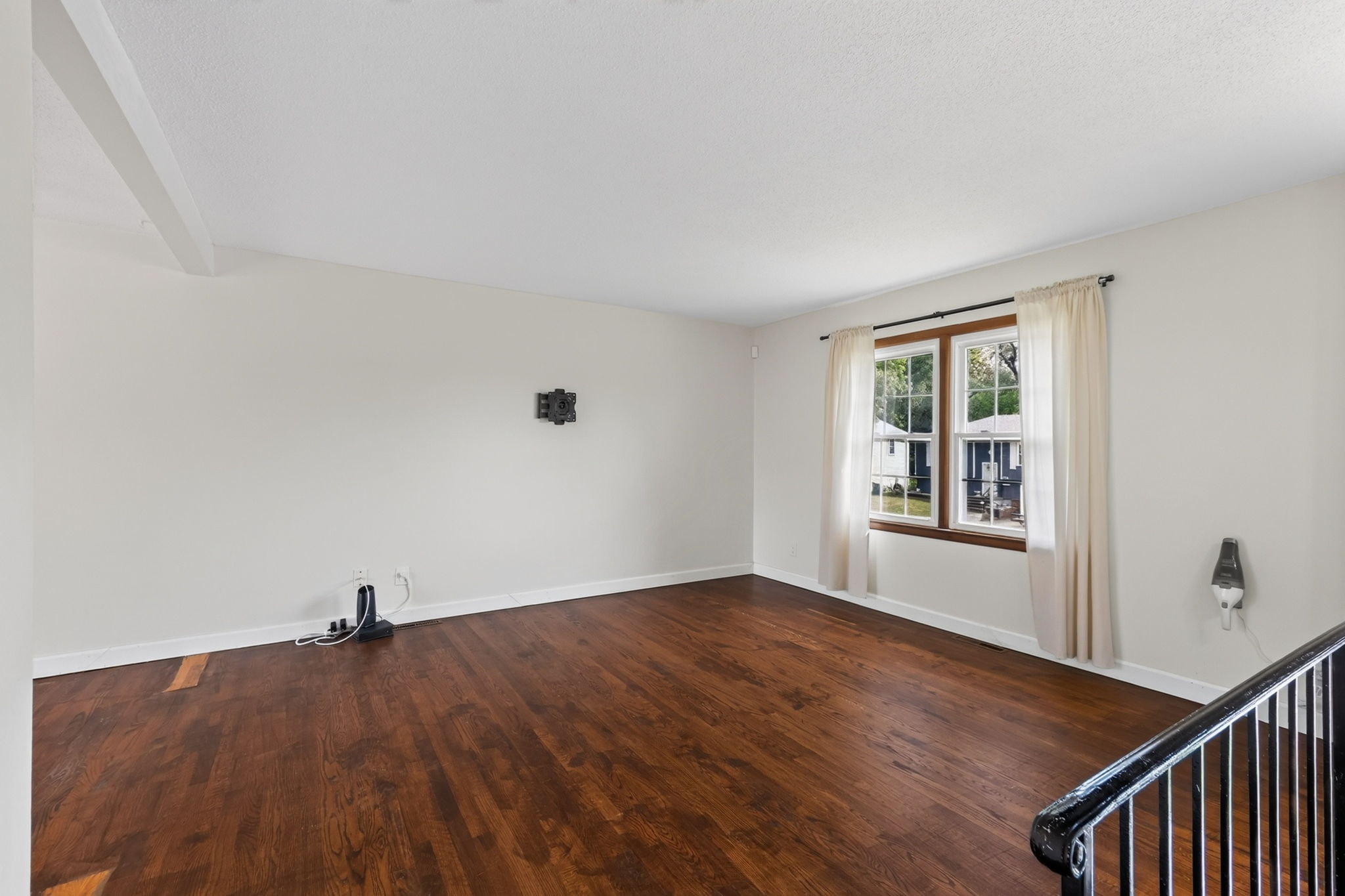 9418 Fairwood Dr-008