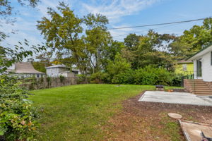 9418 Fairwood Dr-006