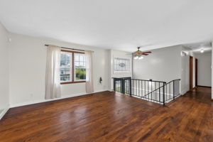 9418 Fairwood Dr-009