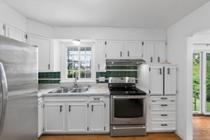 9418 Fairwood Dr-013