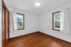9418 Fairwood Dr-018