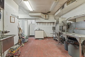 Restaurant Kitchen/Dishes