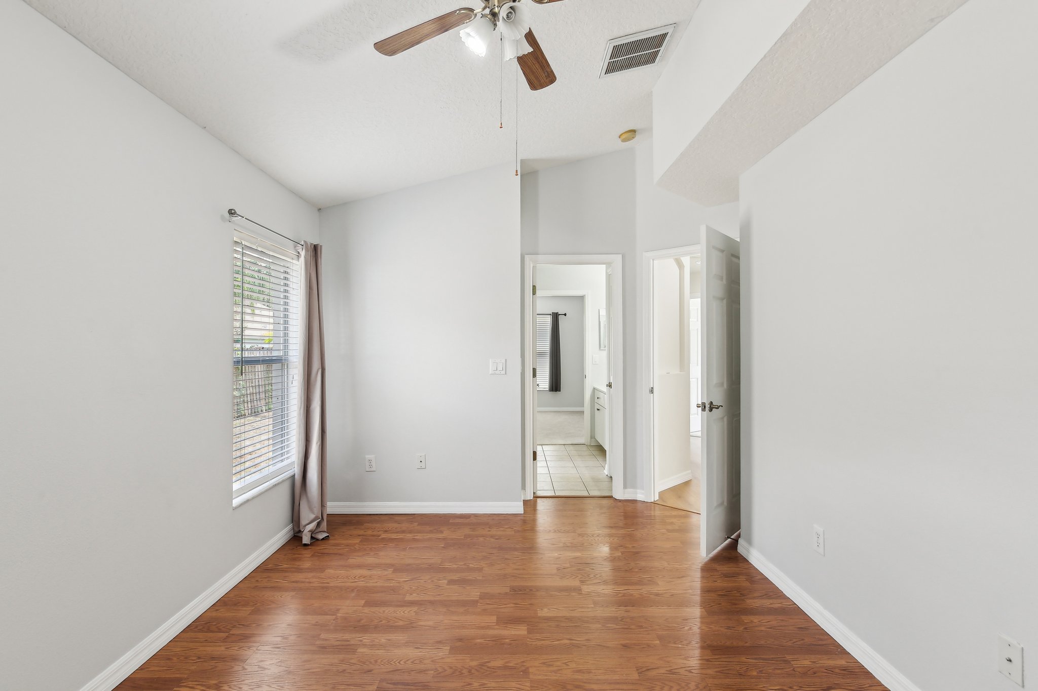 Clover Glen Dr-0905-028.jpg
