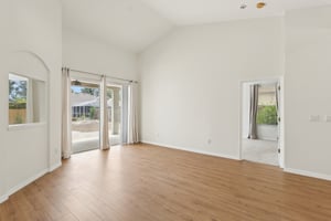 Clover Glen Dr-0905-008.jpg