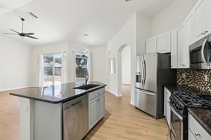 Clover Glen Dr-0905-017.jpg