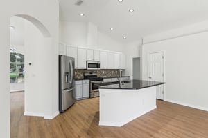 Clover Glen Dr-0905-019.jpg