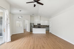Clover Glen Dr-0905-020.jpg
