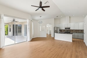 Clover Glen Dr-0905-021.jpg
