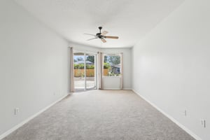 Clover Glen Dr-0905-027.jpg