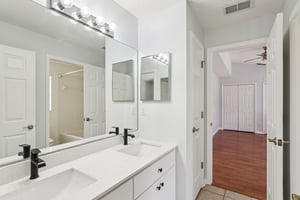 Clover Glen Dr-0905-033.jpg