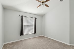 Clover Glen Dr-0905-034.jpg