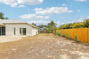 Clover Glen Dr-0905-045.jpg