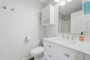 Photo 40