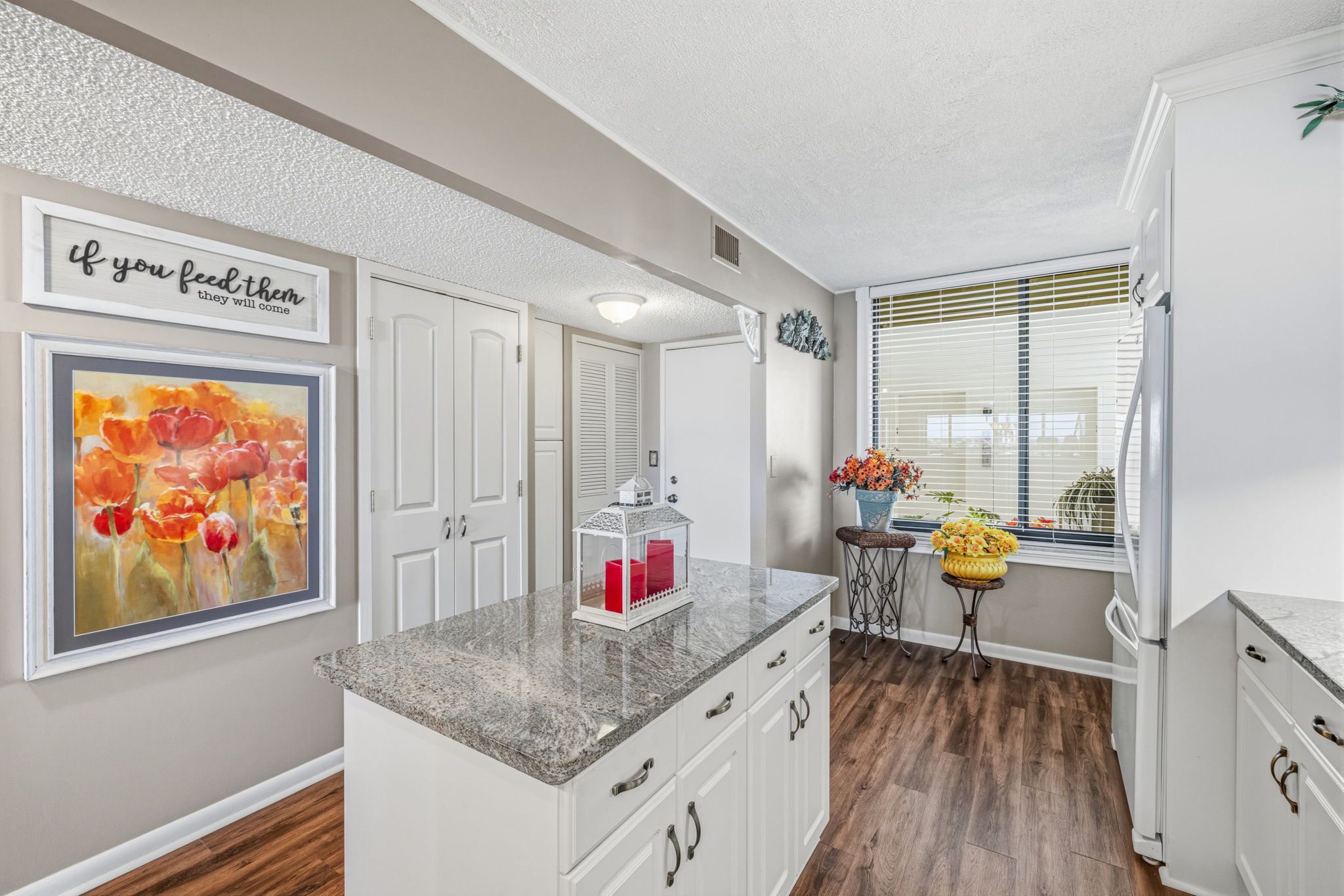 8 - 9425 Blind Pass Rd 705, St. Pete Beach, FL 33706