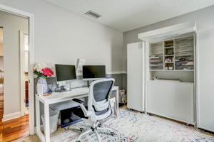 Bedroom/Office