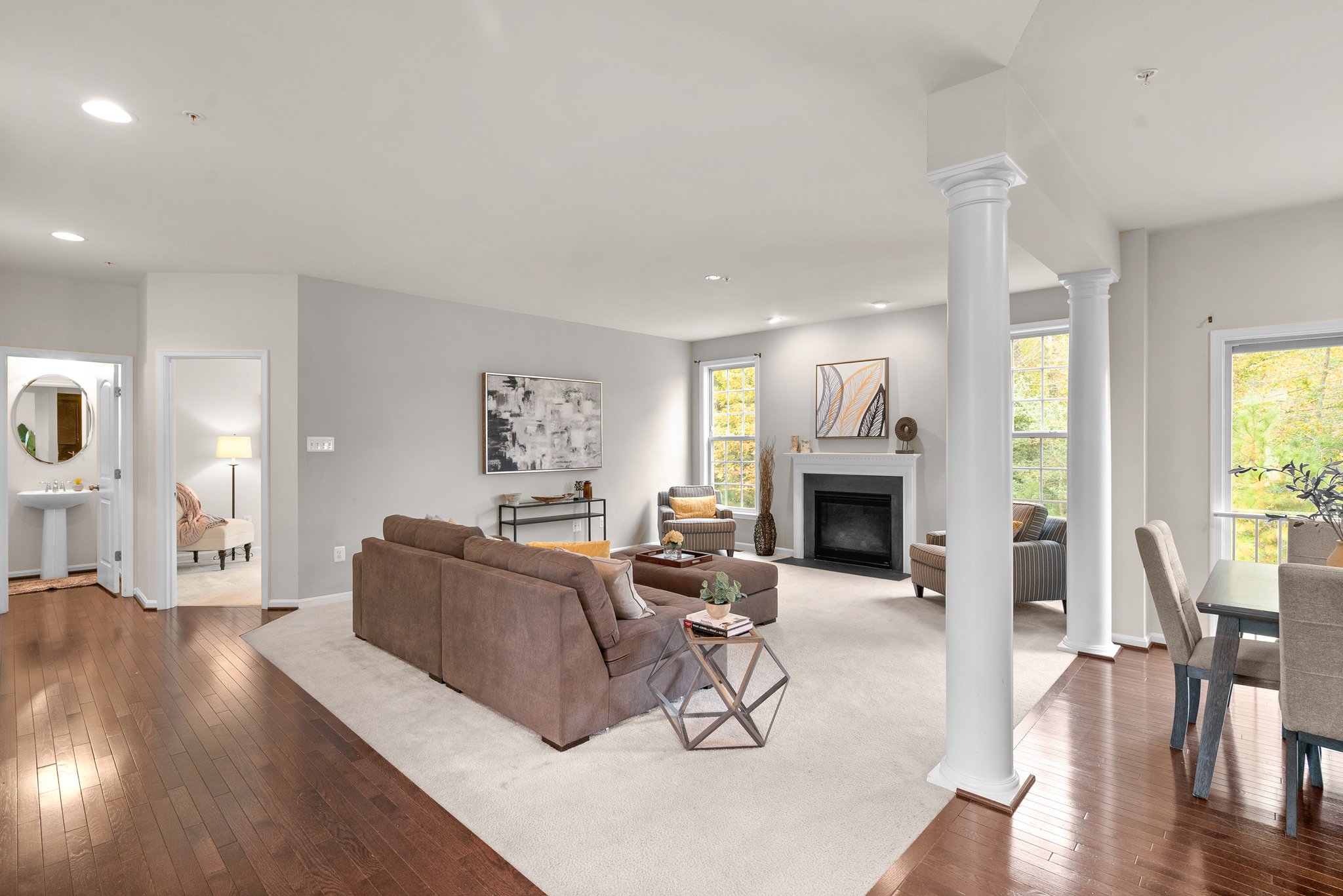 9429 Super St. 19.jpg