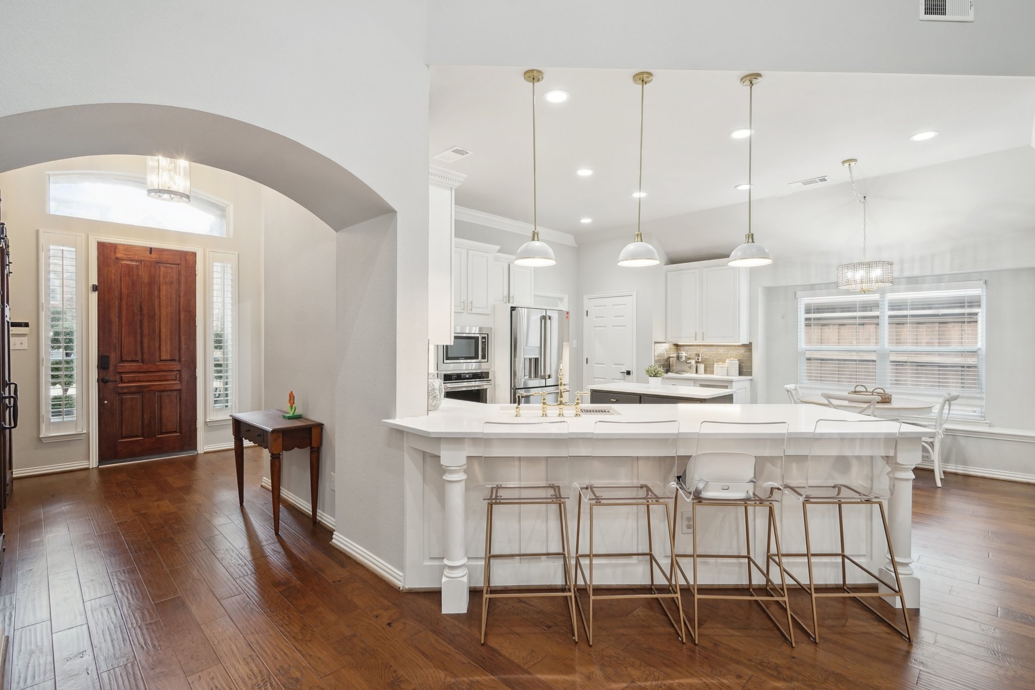 Briar Oaks Dr-012.jpg