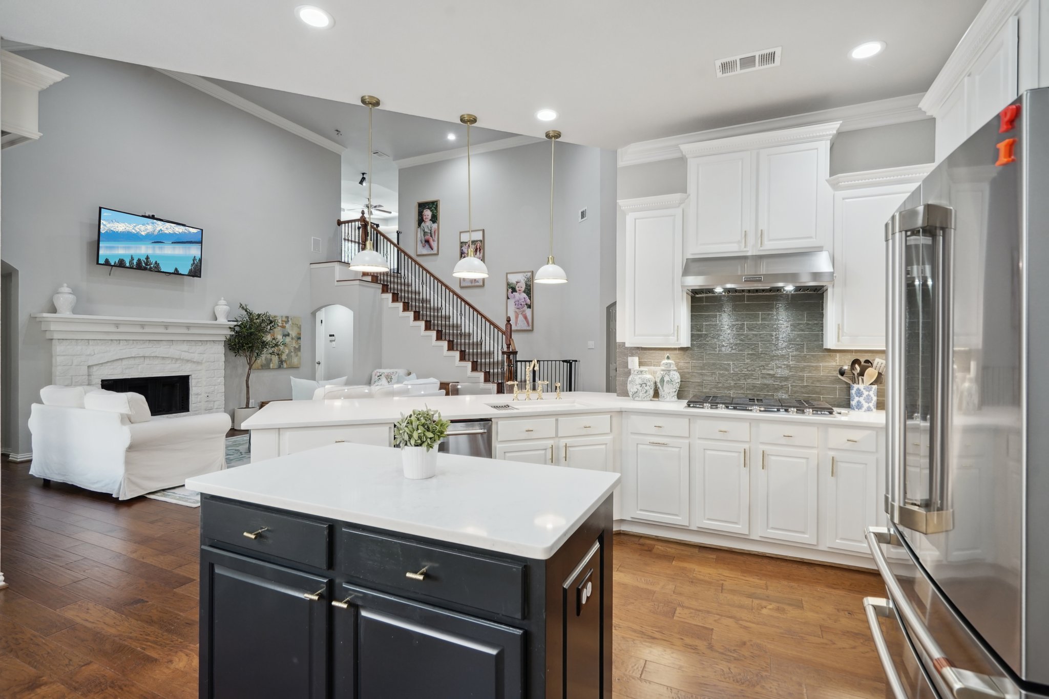 Briar Oaks Dr-016.jpg